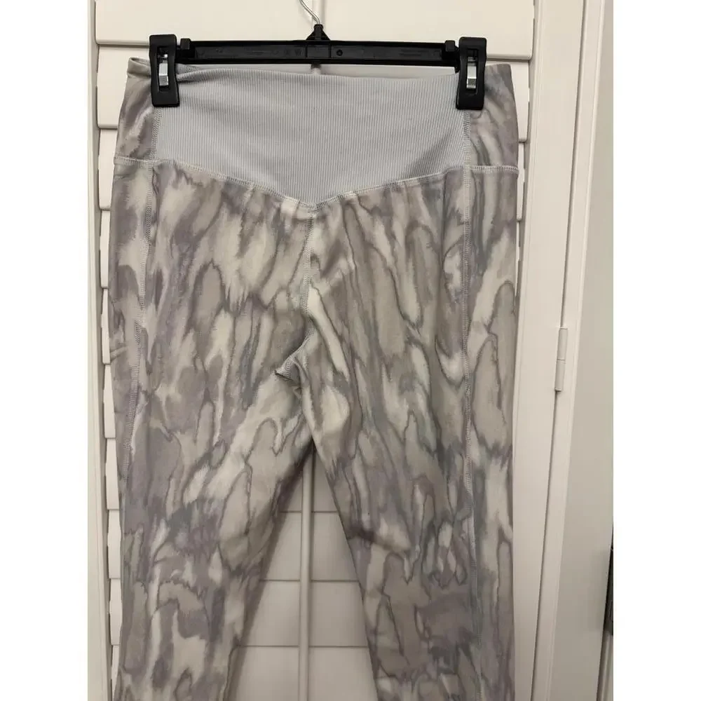 Nike Dri-FIT Women Grey White Abstract Print Cropped Leggings Size M Tie Dye
